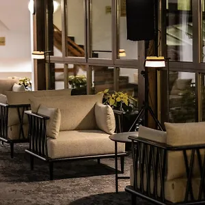 4* Hotel Euroski Mountain &